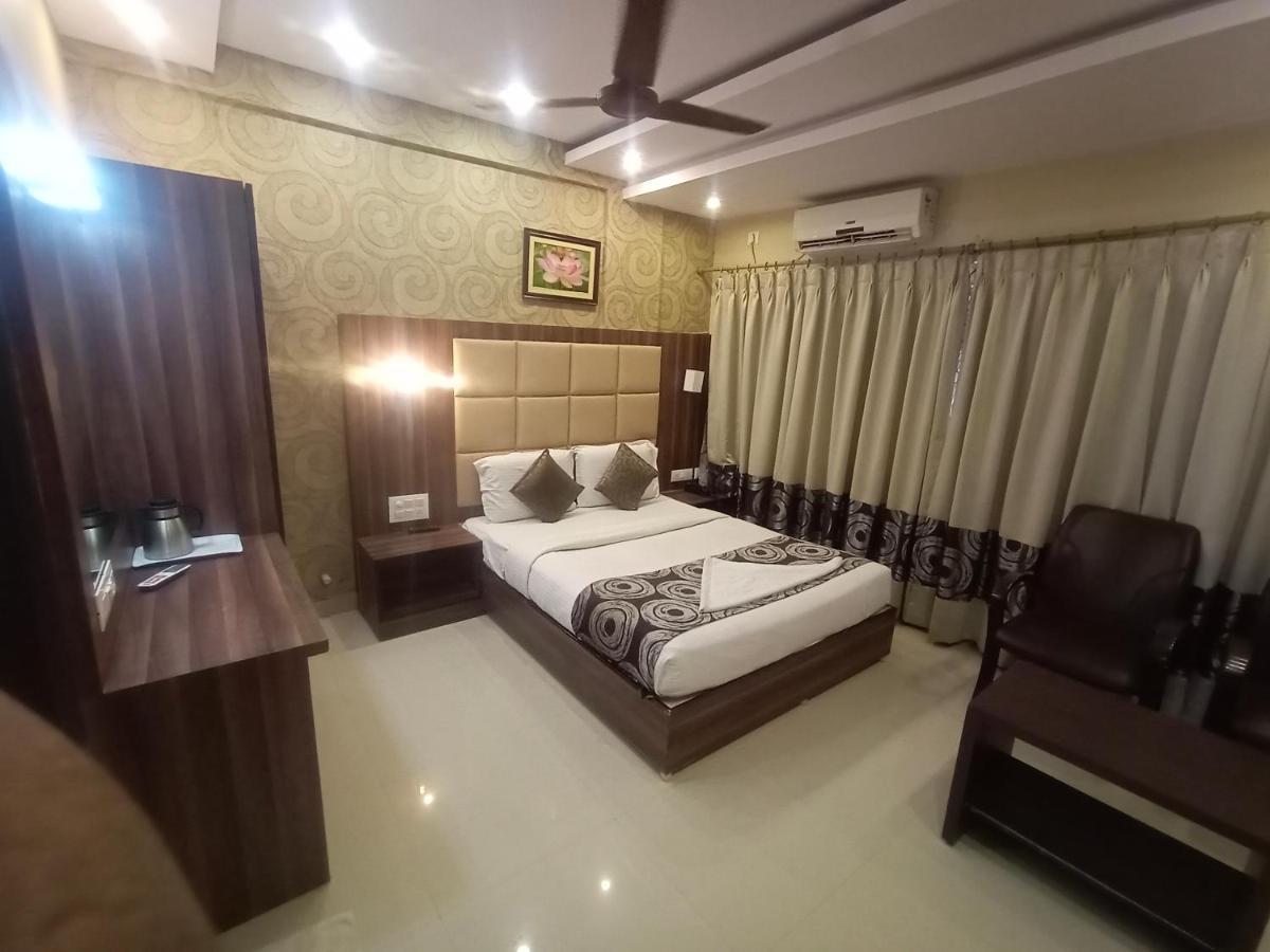 Hotel Aditya Mysuru Zewnętrze zdjęcie