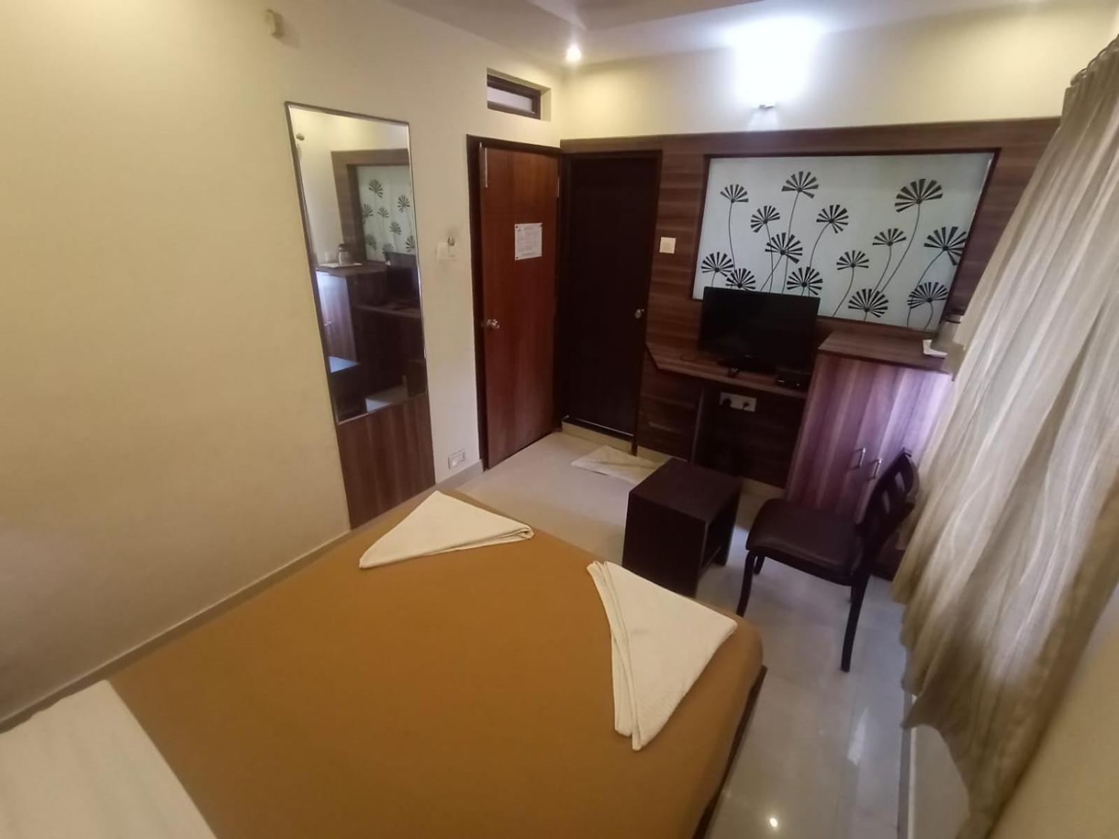 Hotel Aditya Mysuru Zewnętrze zdjęcie